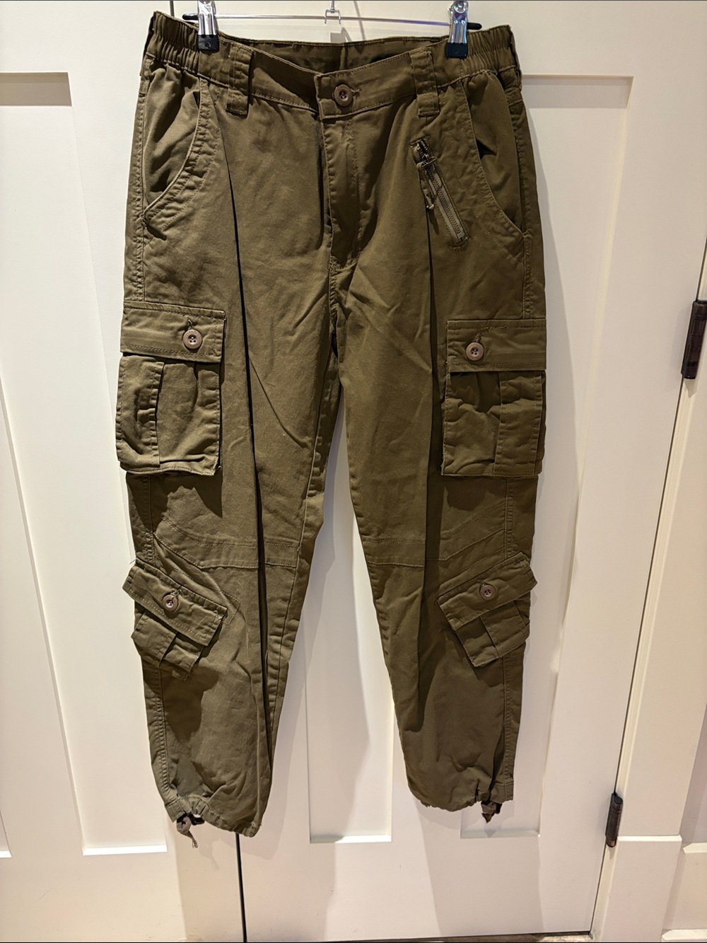 Women’s Olive Cargo Joggers with Utility Pockets